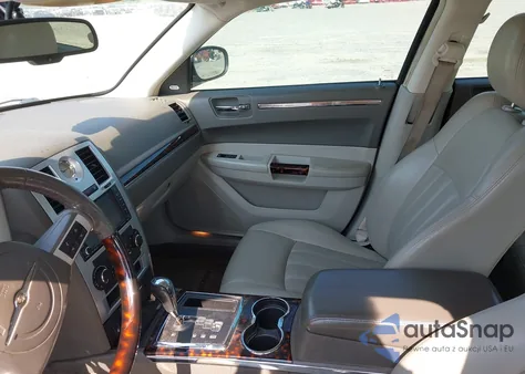 2010 Chrysler 300C Hemi z USA, uszkodzony, nr VIN 2C3CA6CT0AH145074